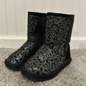 Gently used Harper canyon girls boots